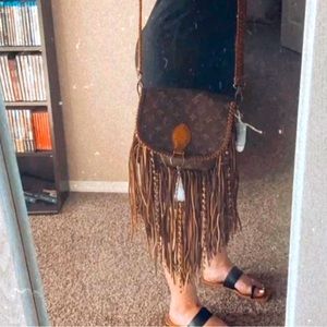 🤠Authentic Louis Vuitton Crossbody🤠